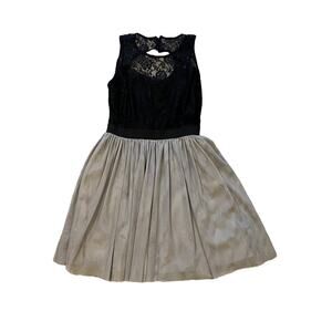 Studio Y DRESS 5/6 Womens Black Lace Top Gray Full Skirt Lined Zip Mob Wife